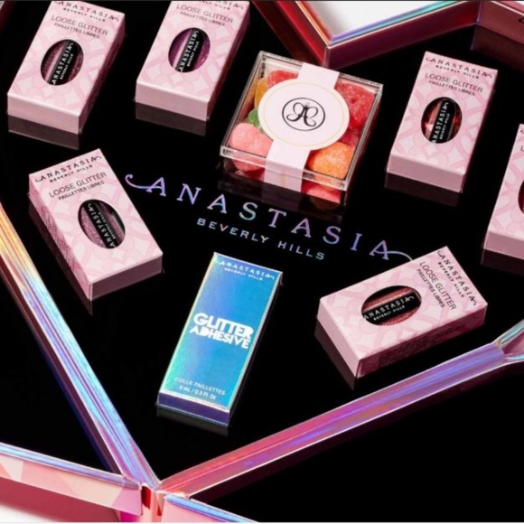 Anastasia Beverly Hills Love Glitter Collection - Picture 3 of 8